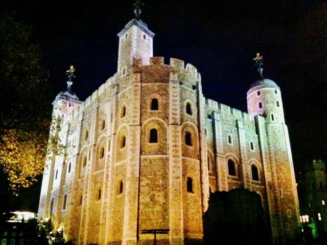 tower of london night photo