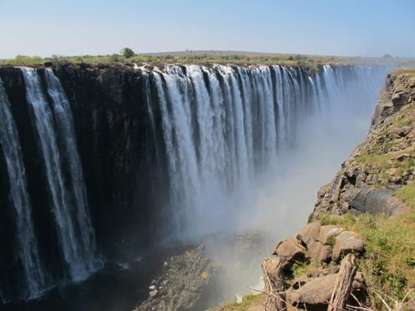 Experiencing the Victoria Falls in Zimbabwe