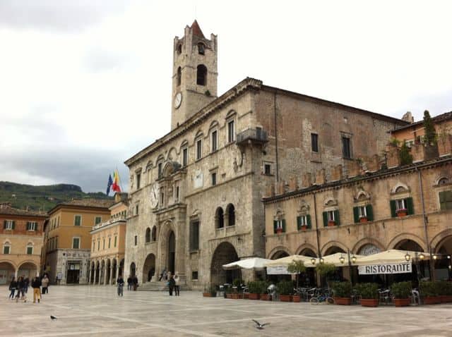ascoli-piceno-piazza-popolo-photo