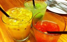 How to make a caipirinha caipirinhas-barzin-ipanema-photo