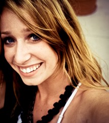 Candace - square headshot