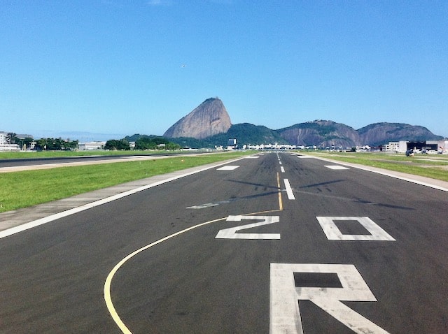 runway-santos-dumont-airport-rio-photo