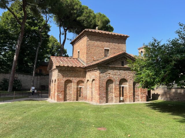 Ravena, tem monumentos listados pela UNESCO e vinho delicioso