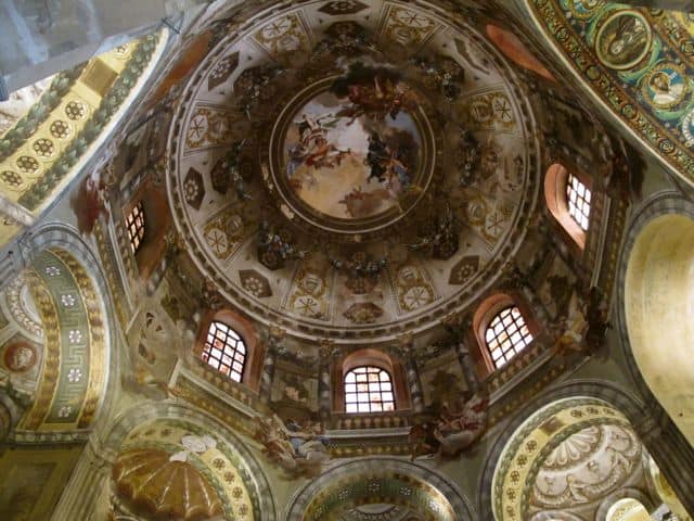 basilica-di-san-vitale-ravenna-photo
