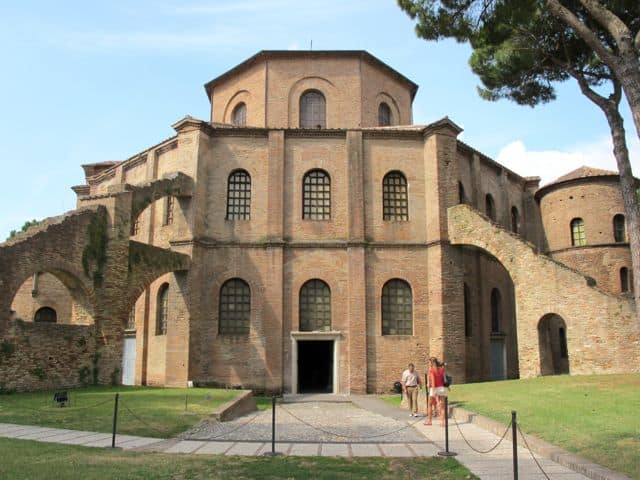 basilica-san-vitale-exterior-photo