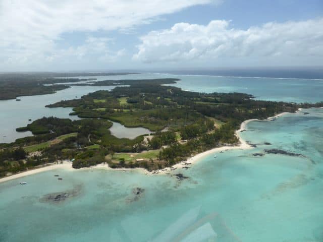mauritius-touessrok-golf-course mauritius-golf-course-photo