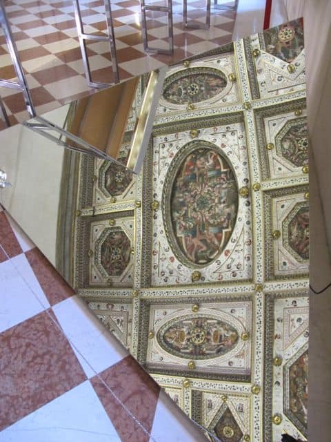 castell-estense-ferrara-ceiling-photo