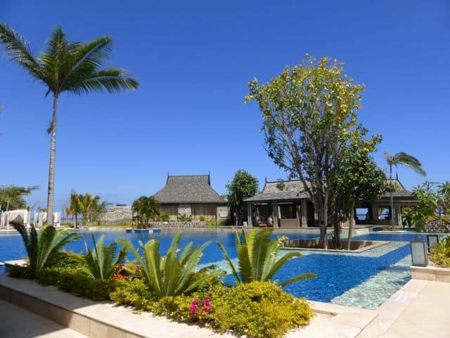 st-regis-mauritius-pool-photo