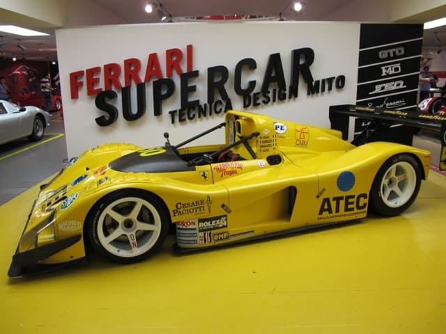 ferrari-supercar-photo