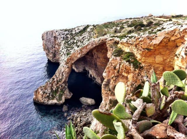 malta-rugged-coast-photo