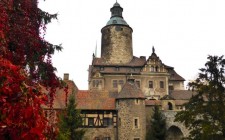 The land of a thousand castles and palaces zamek-czocha-photo