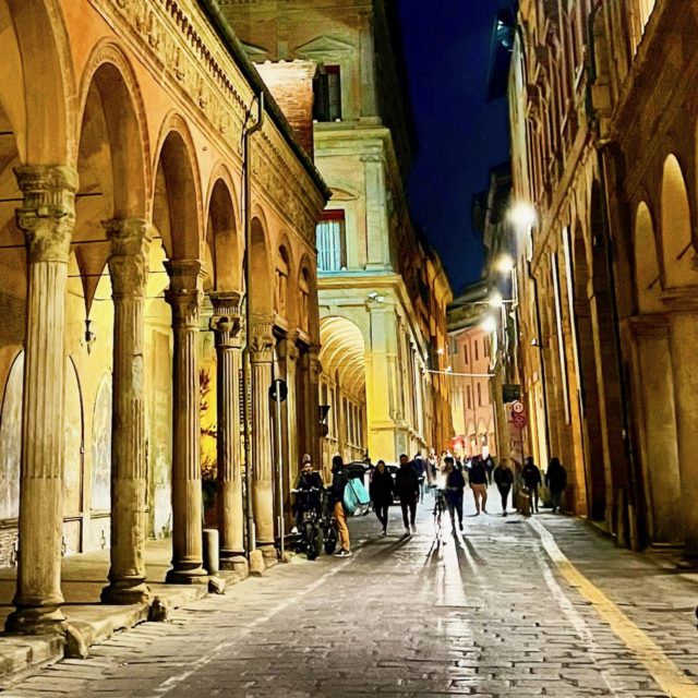 what to do in bologna