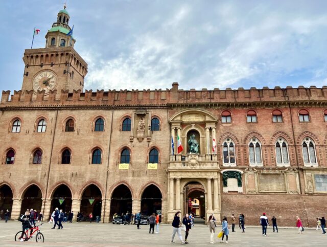 top things to do in bologna