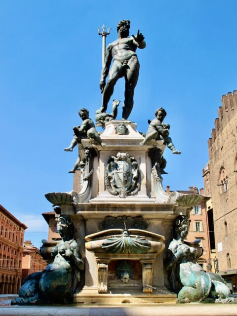 what to see in bologna
