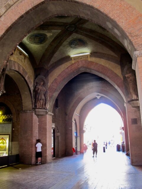 must do in bologna