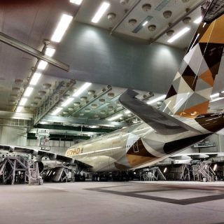 etihad-airways-a380-hangar-photo
