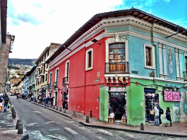 colorful-street-quito-photo