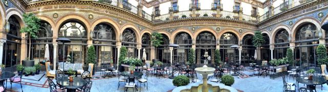 hotel-alfonso-xiii-sevilla-courtyard