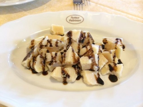 parmesan-cheese-balsamico-photo