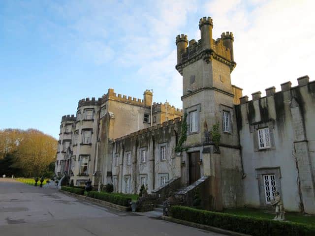 ballyseede-castle-ireland-photo