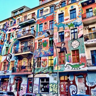 colourful-buildings-Friedrichshain-berlin-photo