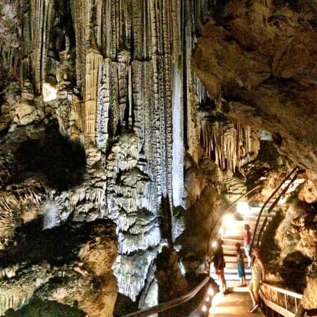 caves-of-nerja-photo