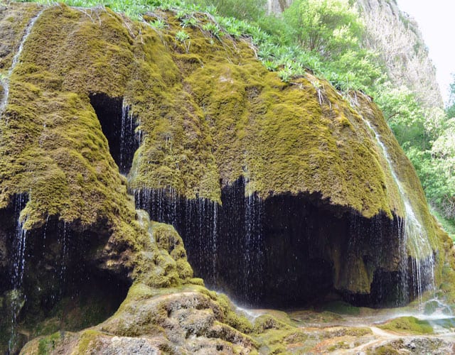 mamrot-qar-waterfall-photo