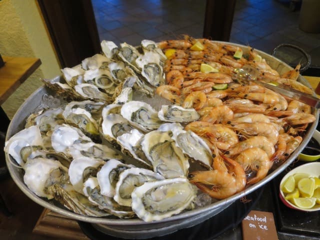 casa-del-rio-seafood-buffet-photo
