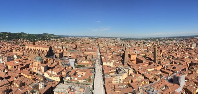 panorama-view-bologna-italy-photo