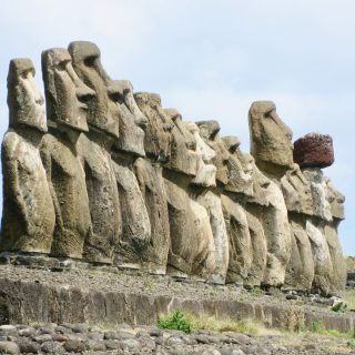 easter-island-statues-photo