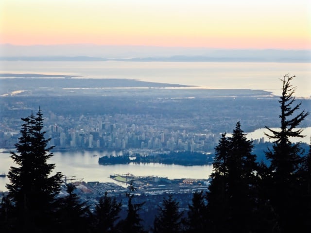 vancouver-skyline-grouse-mountain-view-photo