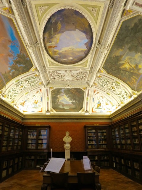 biblioteca-citta-alta-bergamo-photo