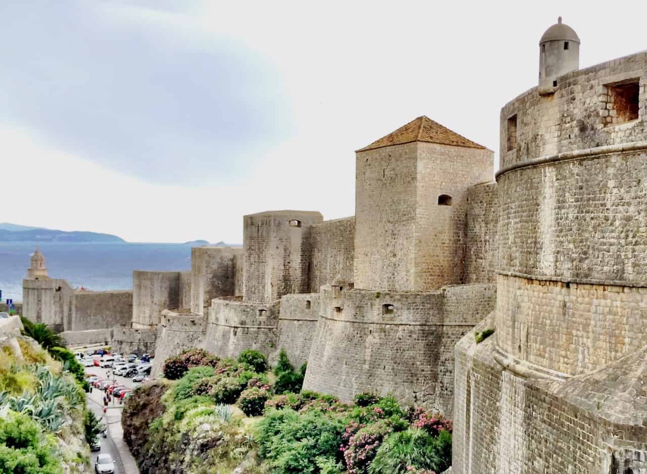 Walls of Dubrovnik architecture • Dubrovnik fortress