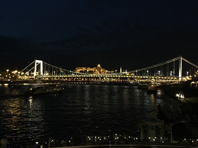 budapest river cruise photo