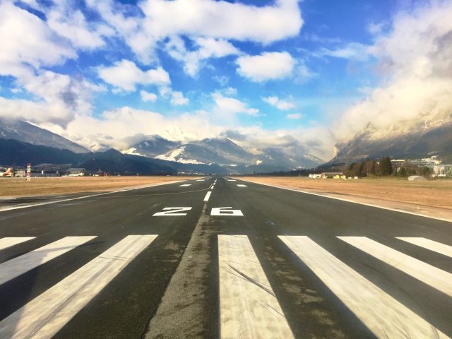 innsbruck-airport-runway-photo
