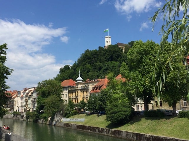 ljubljanica-river-castle-photo