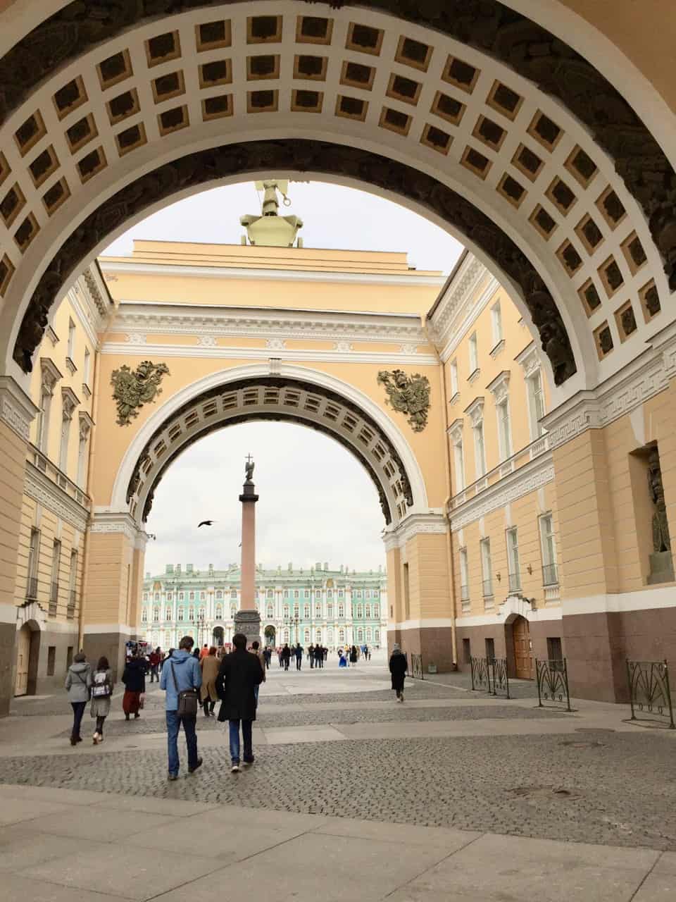 arch-of-general-staff-st-petersburg-photo