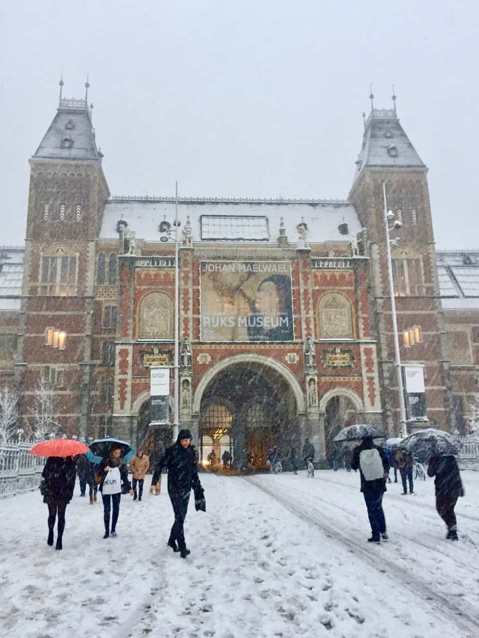 rijksmuseum-amsterdam-winter-snow-photo