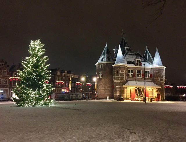 nieuwmarkt-amsterdam-winter-photo