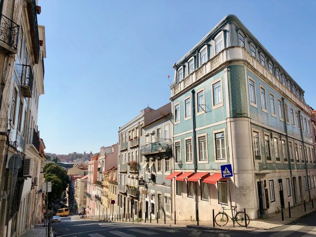 lisbon-street-photo