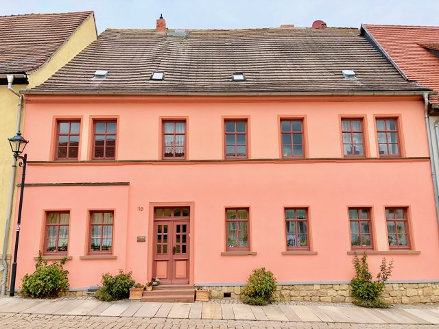 colorful-house-dornburg-saale-photo