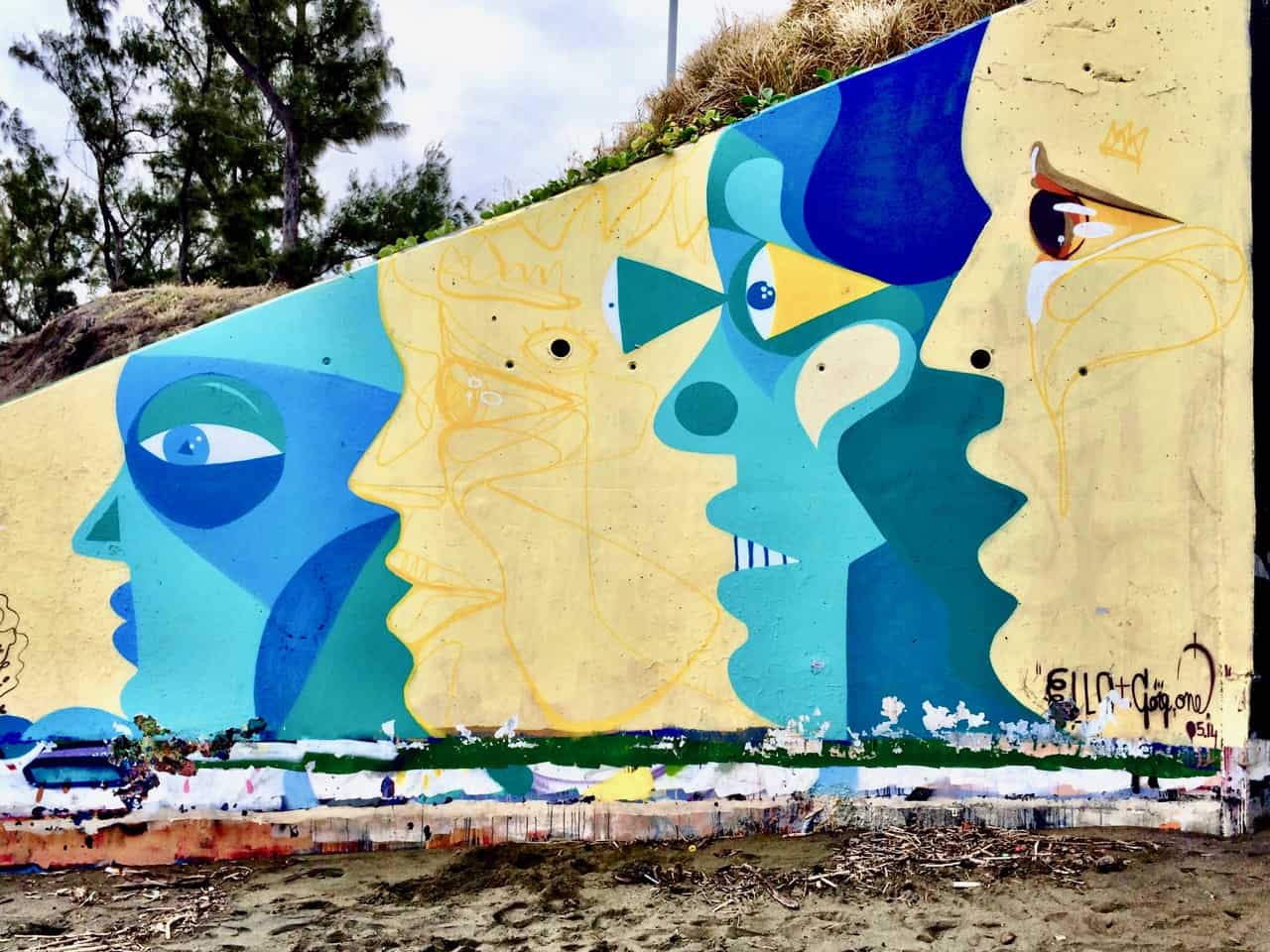 Photos of street art in Reunion Island | Velvet Escape