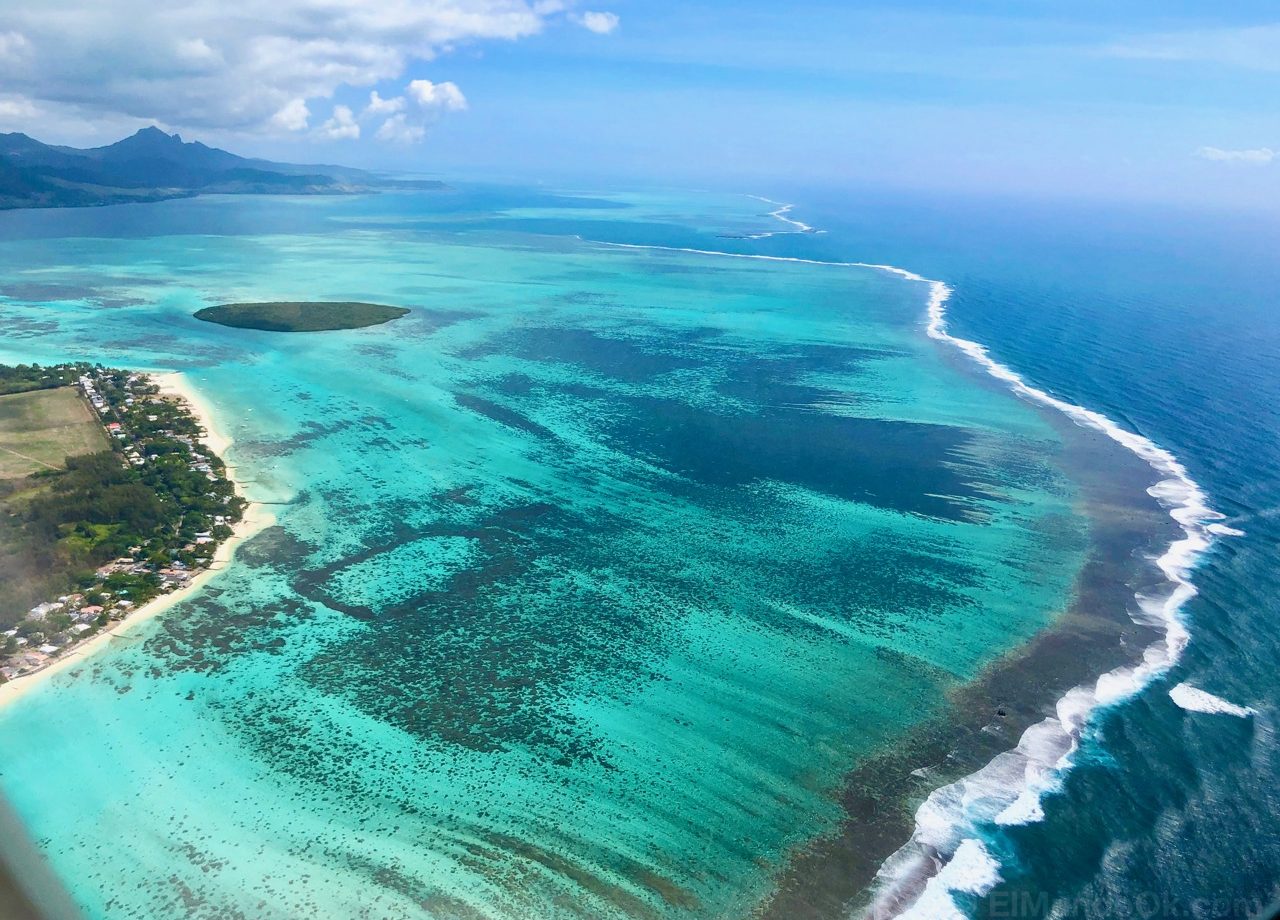 mauritius lagoon aerial view