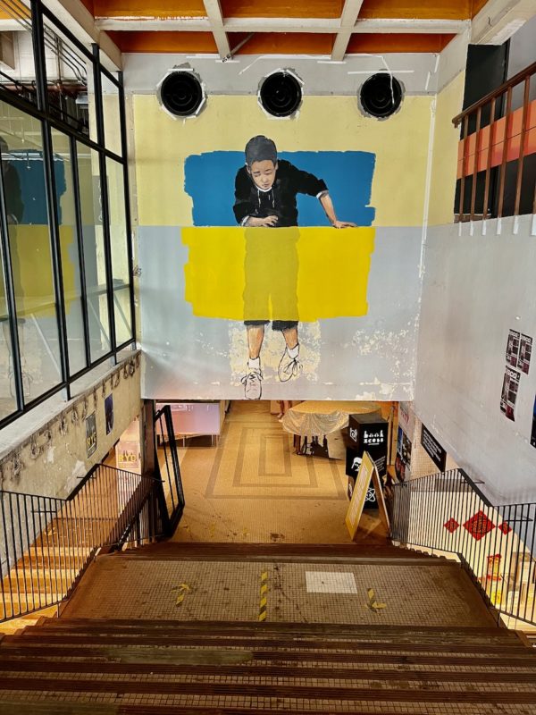 Street art and bars in Chinatown Kuala Lumpur | Velvet Escape