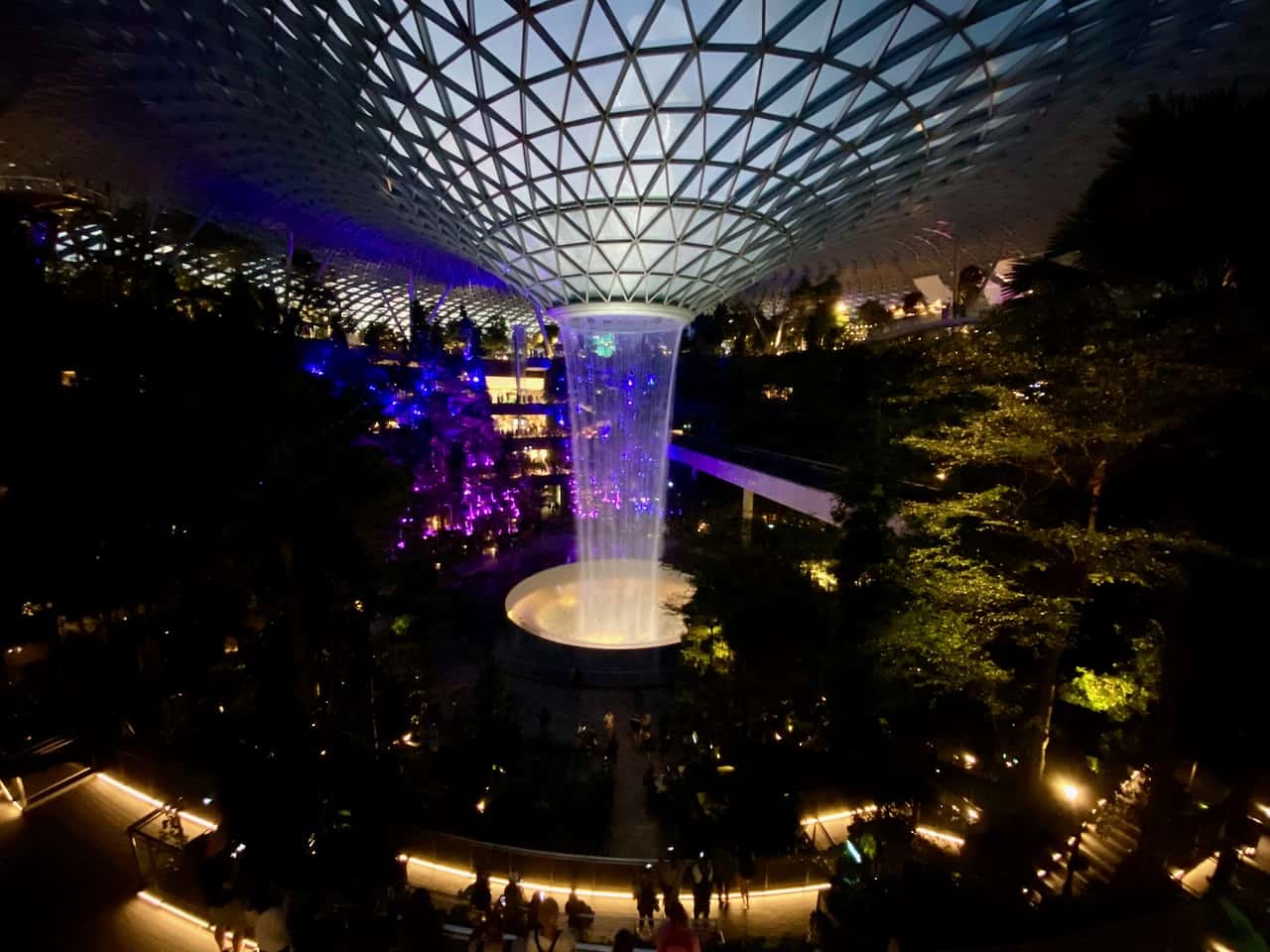 how-to-visit-jewel-at-changi-airport-in-singapore-velvet-escape