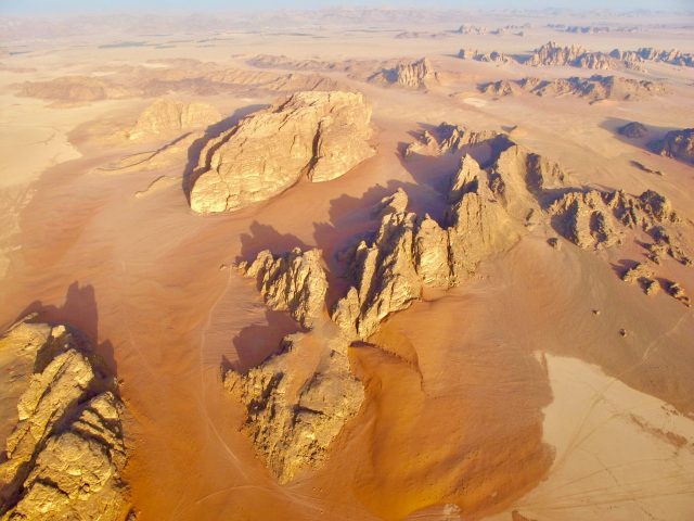 desert-wadi-rum-jordan-photo
