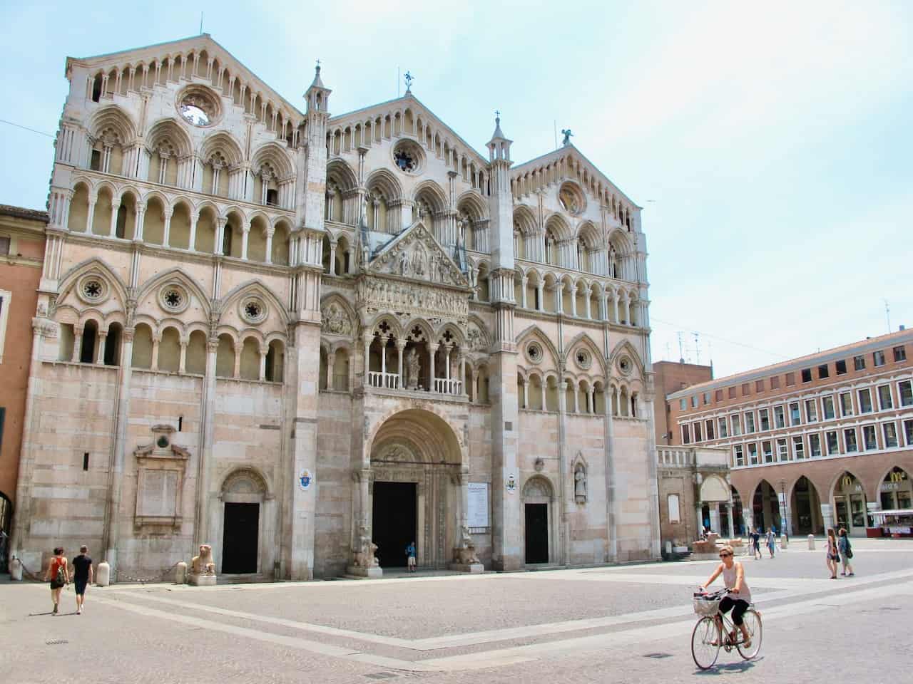 cathedral-ferrara-photo