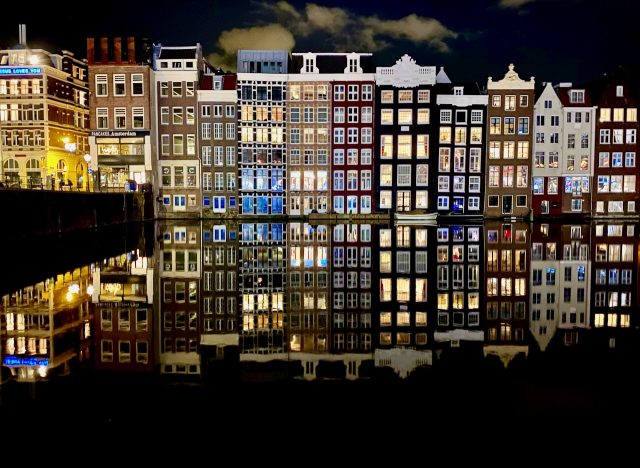 amsterdam-evening-walk-photo