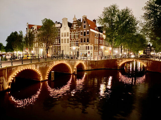 amsterdam canal walk