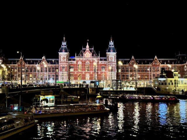 evening walking tour amsterdam